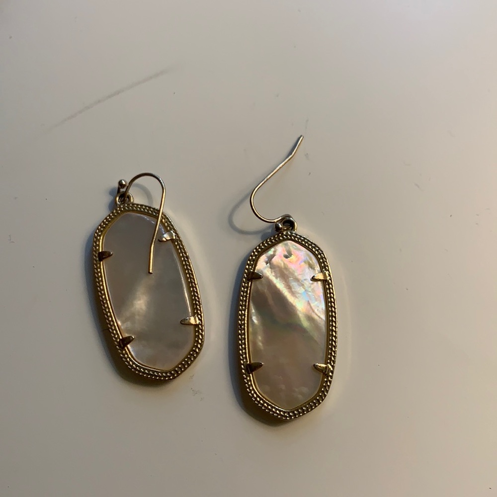 Kendra Scott earring - Picture 1 of 1